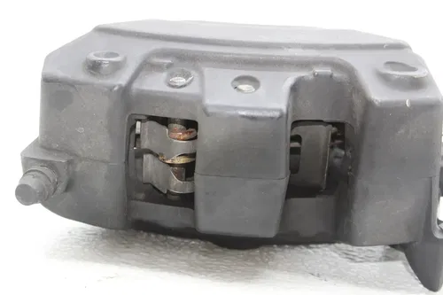 07-11 HARLEY-DAVIDSON STREET GLIDE FLHX REAR BACK BRAKE CALIPER W MOUNT BRACKET