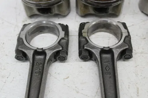 1987 YAMAHA FZ700 ENGINE MOTOR BLOCK PISTON W/ RODS