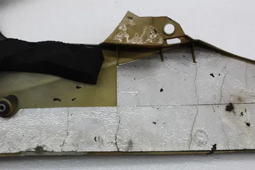 06-07 YAMAHA YZF R6 RIGHT MID LOWER BELLY SIDE FAIRING COWL COVER