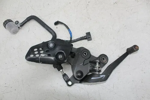18 YAMAHA XSR700 RIGHT REARSET PEG MASTER CYLINDER REAR BRAKE CALIPER