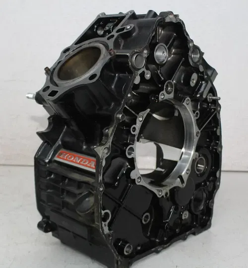 82 HONDA CX500 TURBO ENGINE MOTOR CRANKCASE CRANK CASES BLOCK (SEE DESCP)