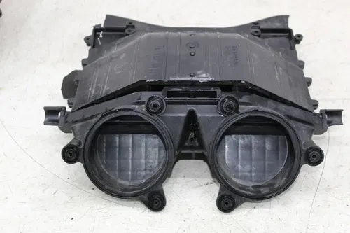 04-05 HONDA CBR1000RR AIRBOX AIR INTAKE FILTER BOX FRONT DUCT (SEE DESCP)