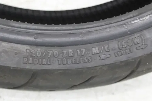 CONTINENTAL CONTIMOTION Z 120/70 ZR17 M/C (58W) FRONT TIRE (TREAD:4/32NDS)