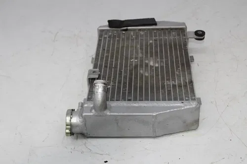 00-01 HONDA RVT1000R RC51 SP1 ENGINE RIGHT RADIATOR MOTOR COOLING RADIATER