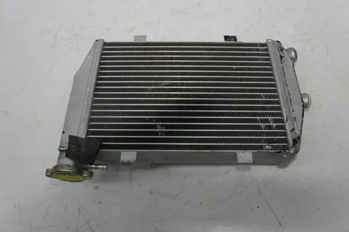 00-01 HONDA RVT1000R RC51 SP1 ENGINE RIGHT RADIATOR MOTOR COOLING RADIATER