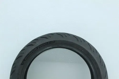 MICHELIN ROAD 6 GT 190/50 ZR17 M/C (73W) 2CT REAR BACK TIRE (TREAD:7/32NDS)