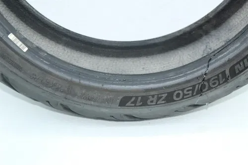 MICHELIN ROAD 6 GT 190/50 ZR17 M/C (73W) 2CT REAR BACK TIRE (TREAD:7/32NDS)