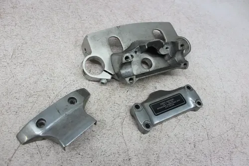 1993 KAWASAKI VULCAN 500 EN500A FORKS UPPER TRIPLE TREE CLAMP