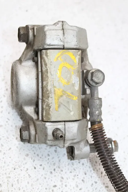 1985 YAMAHA XJ700 MAXIM RIGHT LEFT FRONT BRAKE CALIPER SET PAIR CALIPERS