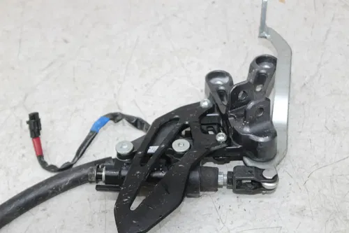 22-24 YAMAHA YZF R7 RIGHT REARSET FOOT PEG BRAKE MASTER CYLINDER RESERVOIR PEDAL