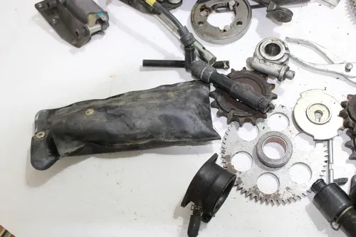 1993 KAWASAKI NINJA ZX6 ZX600E PARTS AND HARDWARE NUTS BOLTS