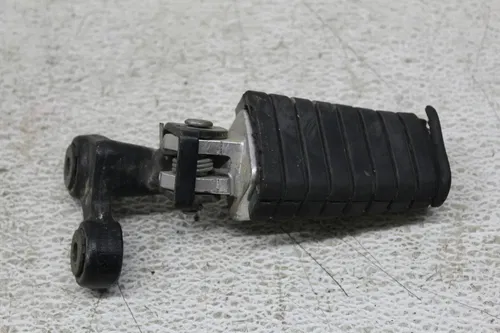 1985 YAMAHA XJ700X MAXIM X FRONT FOOT RESTS PEGS STEPS SET PAIR