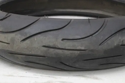 MICHELIN PILOT POWER 120/70 ZR17 M/C (58W) FRONT TIRE (TREAD:2/32NDS)