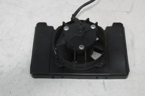 01 KTM 640 DUKE II ENGINE MOTOR COOLING COOLER RADIATOR FAN