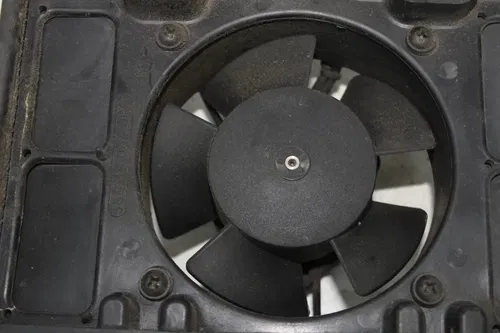 01 KTM 640 DUKE II ENGINE MOTOR COOLING COOLER RADIATOR FAN