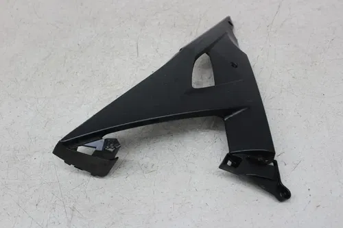 16-18 HONDA CBR500R LOWER RIGHT BOTTOM BELLY FAIRING COWL