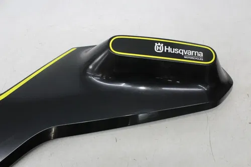 18-23 HUSQVARNA SVARTPILEN 401 RIGHT GAS TANK FUEL CELL PANEL COVER TRIM COWL
