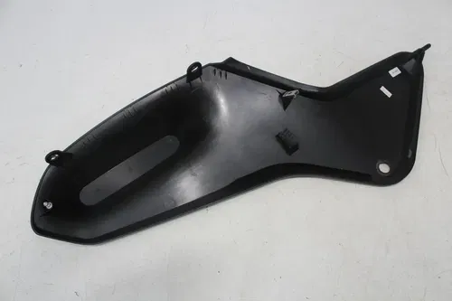 18-23 HUSQVARNA SVARTPILEN 401 RIGHT GAS TANK FUEL CELL PANEL COVER TRIM COWL