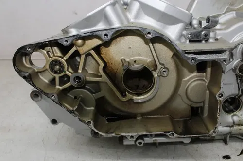 10 HONDA SABRE 1300 VT1300CS ENGINE MOTOR CRANKCASE CRANK CASES BLOCK