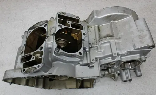 10 HONDA SABRE 1300 VT1300CS ENGINE MOTOR CRANKCASE CRANK CASES BLOCK