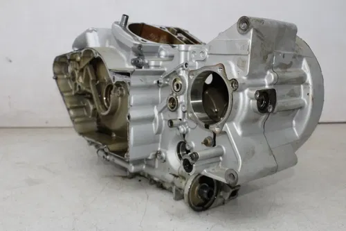 10 HONDA SABRE 1300 VT1300CS ENGINE MOTOR CRANKCASE CRANK CASES BLOCK