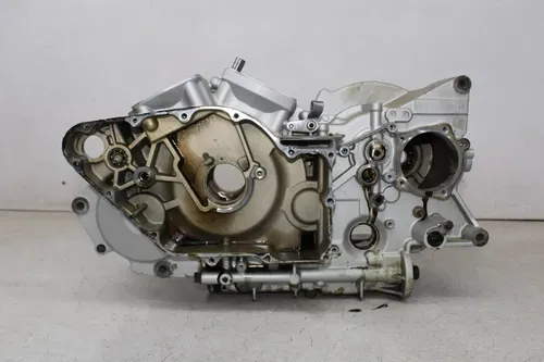 10 HONDA SABRE 1300 VT1300CS ENGINE MOTOR CRANKCASE CRANK CASES BLOCK