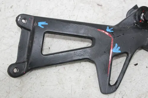 98-04 TRIUMPH SPRINT 955 RIGHT REAR BACK PASSENGER PEG