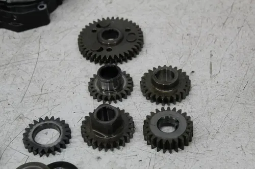 06-11 YAMAHA STRATOLINER XV1900 CAMSHAFT CAM SHAFT GEARS COVER