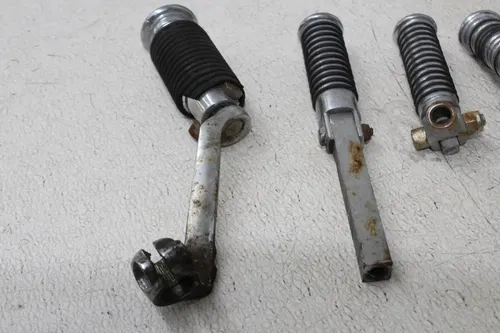 74 HARLEY-DAVIDSON SPORTSTER IRONHEAD 1000 FRONT REAR FOOT RESTS PEGS STEPS SET
