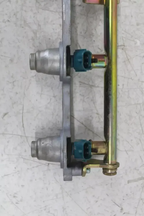 06-07 HONDA CBR1000RR FUEL INJECTORS RAIL