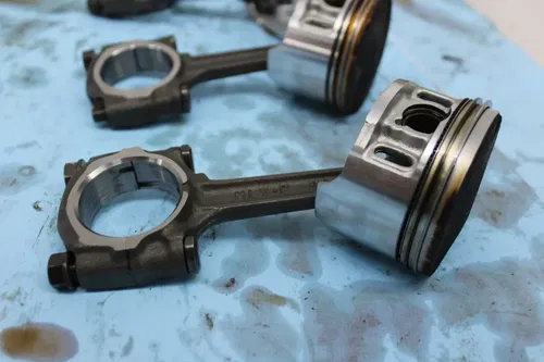 98 HONDA VF750C ENGINE MOTOR BLOCK PISTONS