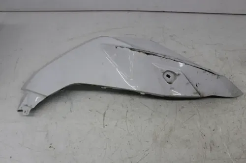20-23 BMW F900R RIGHT GAS TANK FUEL CELL PANEL COVER TRIM COWL