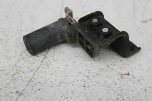 90-93 KAWASAKI ZEPHYR 550 ZR550B IGNITION LOCK KEY SET AND SEAT LOCK