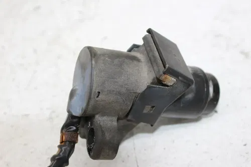 90-93 KAWASAKI ZEPHYR 550 ZR550B IGNITION LOCK KEY SET AND SEAT LOCK