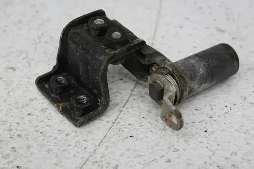 90-93 KAWASAKI ZEPHYR 550 ZR550B IGNITION LOCK KEY SET AND SEAT LOCK
