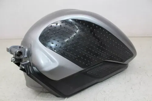 13-17 TRIUMPH STREET TRIPLE R GAS TANK FUEL CELL PETROL RESERVOIR (NICE)