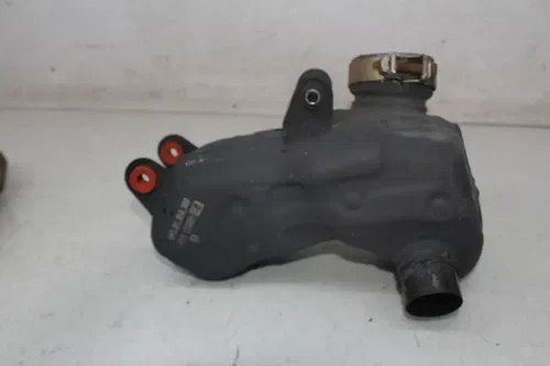 22-24 KTM RC 390 EXHAUST HEADER PIPES MANIFOLD CHAMBER COLLECTOR (READ)