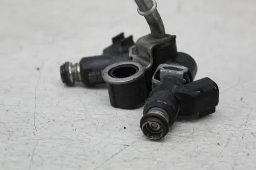 11 HARLEY-DAVIDSON FXDB DYNA STREET BOB FUEL INJECTOR INJECTORS W/ RAIL