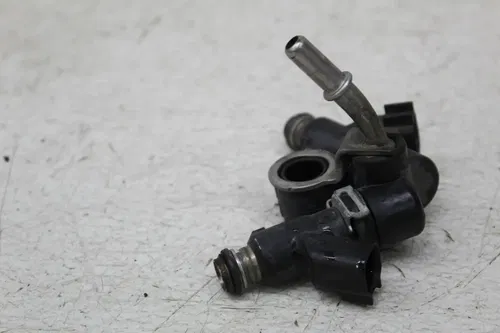 11 HARLEY-DAVIDSON FXDB DYNA STREET BOB FUEL INJECTOR INJECTORS W/ RAIL