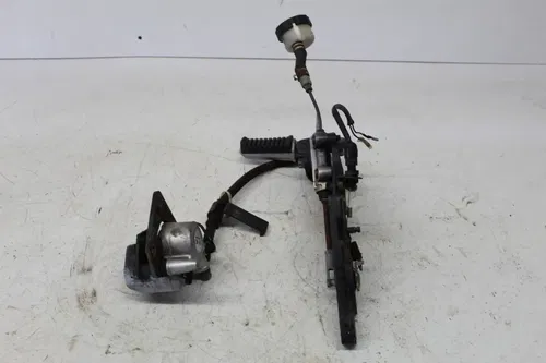 86-87 KAWASAKI NINJA 1000R RIGHT REARSET REAR SET DRIVER FOOT PEG REAR CALIPER