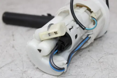 13-17 TRIUMPH STREET TRIPLE R FUEL PUMP GAS PETROL SENDER UNIT *TESTED*