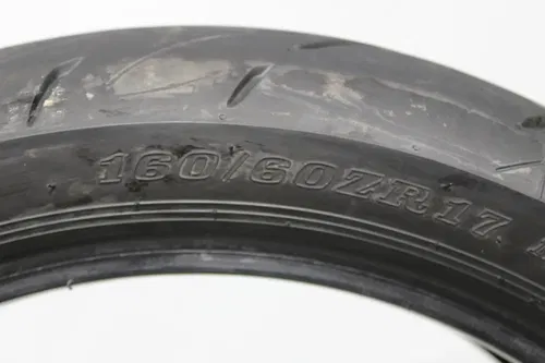 DUNLOP SPORTMAX ROADSPORT 2 160/60 ZR17 (69W) REAR BACK TIRE (TREAD:6/32NDS)