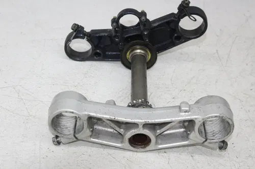 03-04 HONDA CBR600RR FRONT END FORKS TRIPLE TREE CLAMP FORK