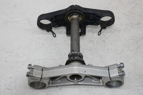 03-04 HONDA CBR600RR FRONT END FORKS TRIPLE TREE CLAMP FORK