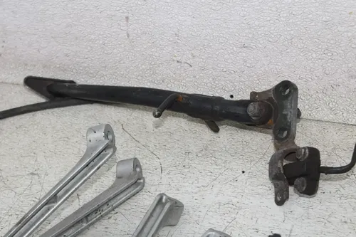 05-06 SUZUKI GSXR1000 PARTS HARDWARE SHOCK SEAT DAMPER PEGS SPROCKET (SEE DES)