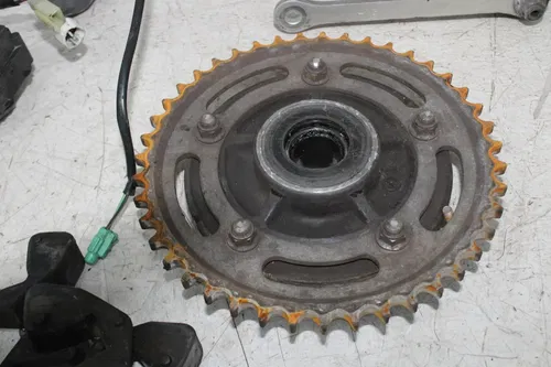 05-06 SUZUKI GSXR1000 PARTS HARDWARE SHOCK SEAT DAMPER PEGS SPROCKET (SEE DES)