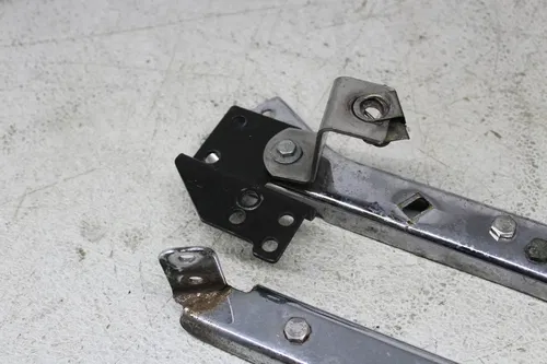 1996 HARLEY-DAVIDSON ELECTRA GLIDE POLICE FLHTP SADDLEBAG CASE MOUNTING BRACKET