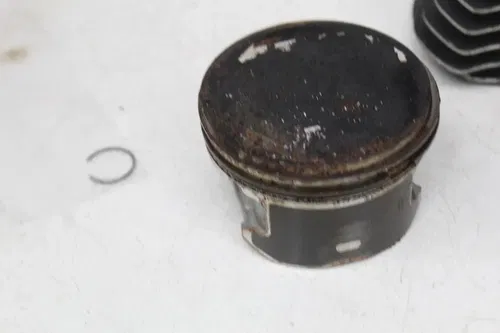 07-11 Harley-davidson Sportster 1200 Xl1200c front Engine Motor Piston Cylinder