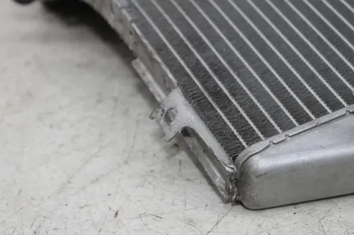 00-02 KAWASAKI NINJA ZX6R ENGINE RADIATOR MOTOR COOLER COOLING RADIATER (READ)