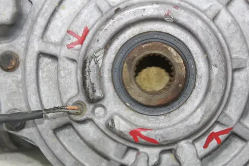 22 POLARIS RZR  XP 1000 FRONT DIFFERENTIAL FINAL DRIVE (READ)